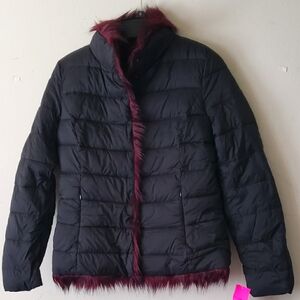 Betsey Johnson Womans Black and Burgundy Puffer/ Faux Fue Jacket Reversible